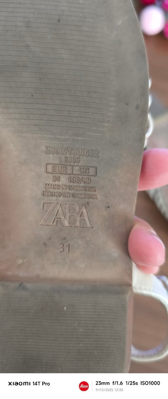 Beyaz sandalet - Görsel 2