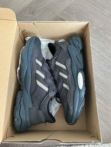 Adidas Ozweego