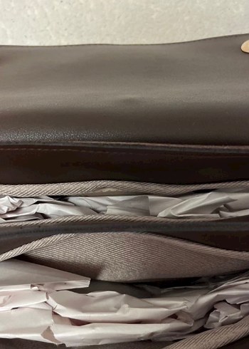 Zincir Detaylı Kahverengi Süet Kadın Çanta - Görsel 4