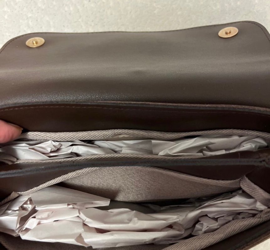 Zincir Detaylı Kahverengi Süet Kadın Çanta - Görsel 4