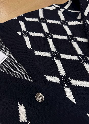 Ekose Desenli Kısa Triko Hırka - Görsel 5