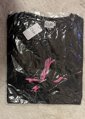 Siyah Baskılı Kısa Kollu Kadın Tişört - Görsel 4