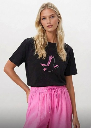 Siyah Baskılı Kısa Kollu Kadın Tişört - Görsel 3