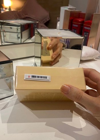 Burberry Goddess Kadın Parfümü 100 ml - Görsel 4