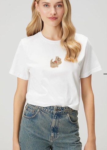 Nakışlı Beyaz Kısa Kollu tshirt - Görsel 9