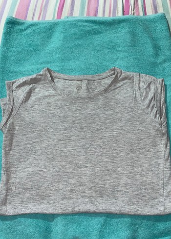 Siyah Kolsuz Tişört ikisi birden - Görsel 2