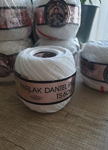 Beden ÖREN BAYAN MERSERİZE PARLAK DANTEL İPİ
