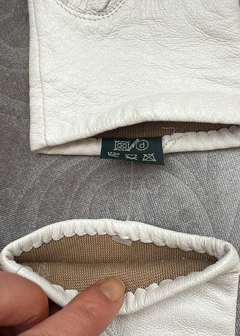 Beyaz Kürklü Deri Kadın Eldiveni - Görsel 3