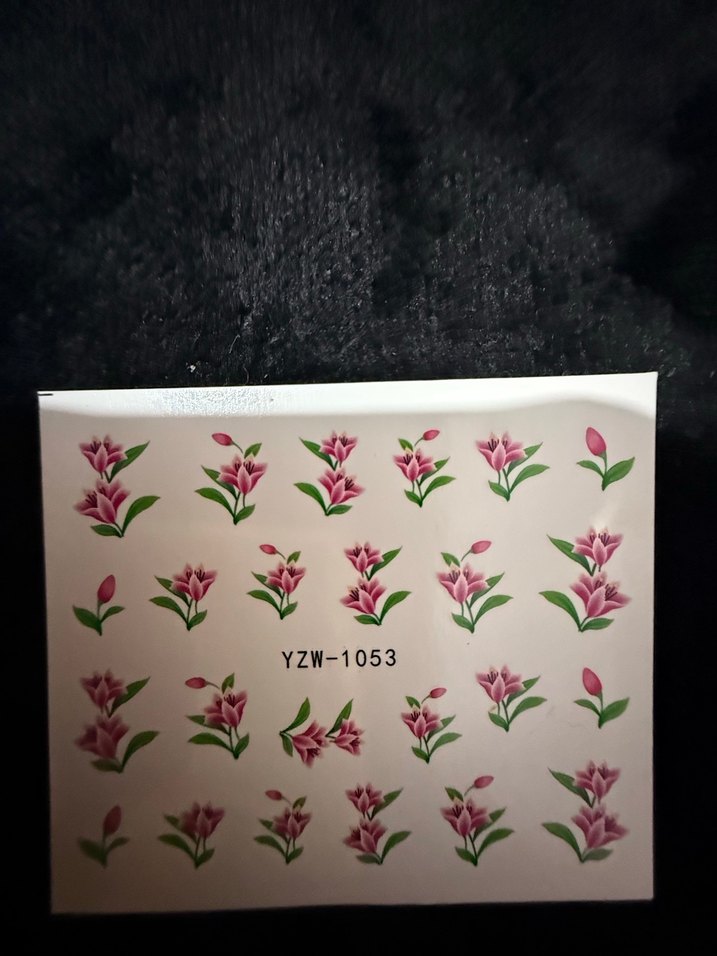 Pembe Çiçekli Renkli Tırnak Süslemeleri - Görsel 2