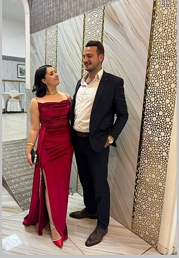 Kırmızı abiye elbise