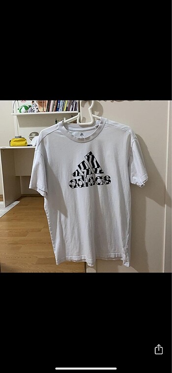 Adidas tshirt