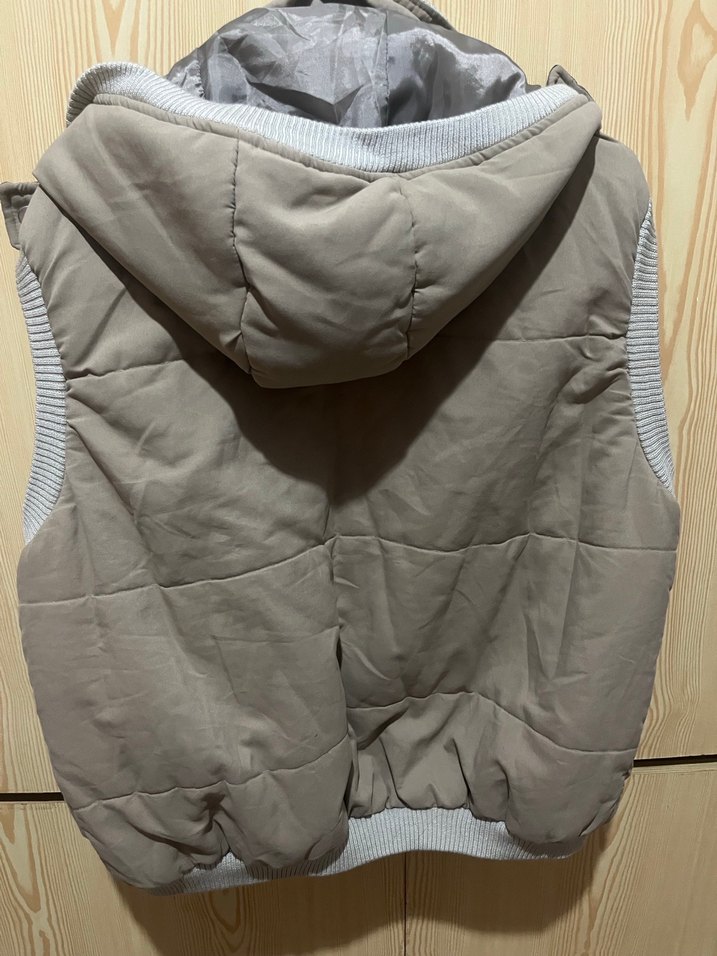 Bej Yüksek Yakalı Fermuarlı Kadın Yelek - Görsel 3