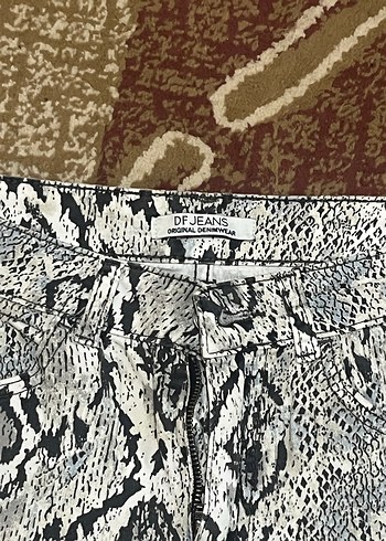 Yılan Desenli Kadın Kumaş Pantolon - Görsel 4