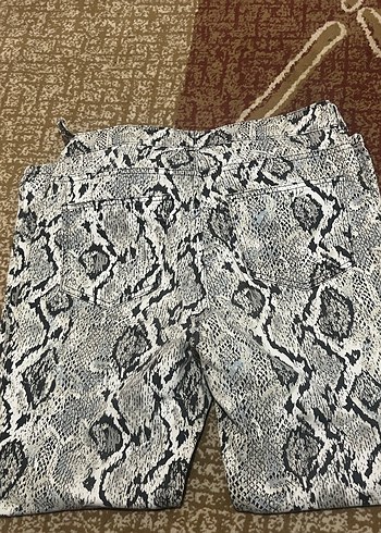 Yılan Desenli Kadın Kumaş Pantolon - Görsel 3