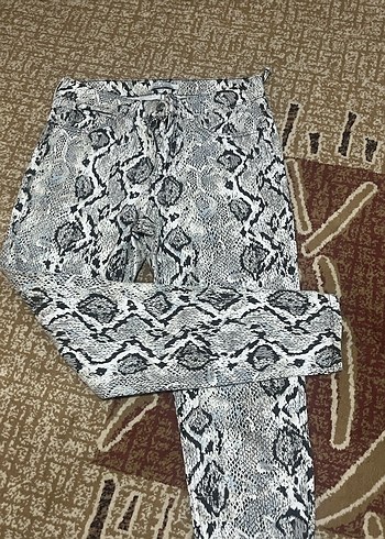 Yılan Desenli Kadın Kumaş Pantolon - Görsel 2