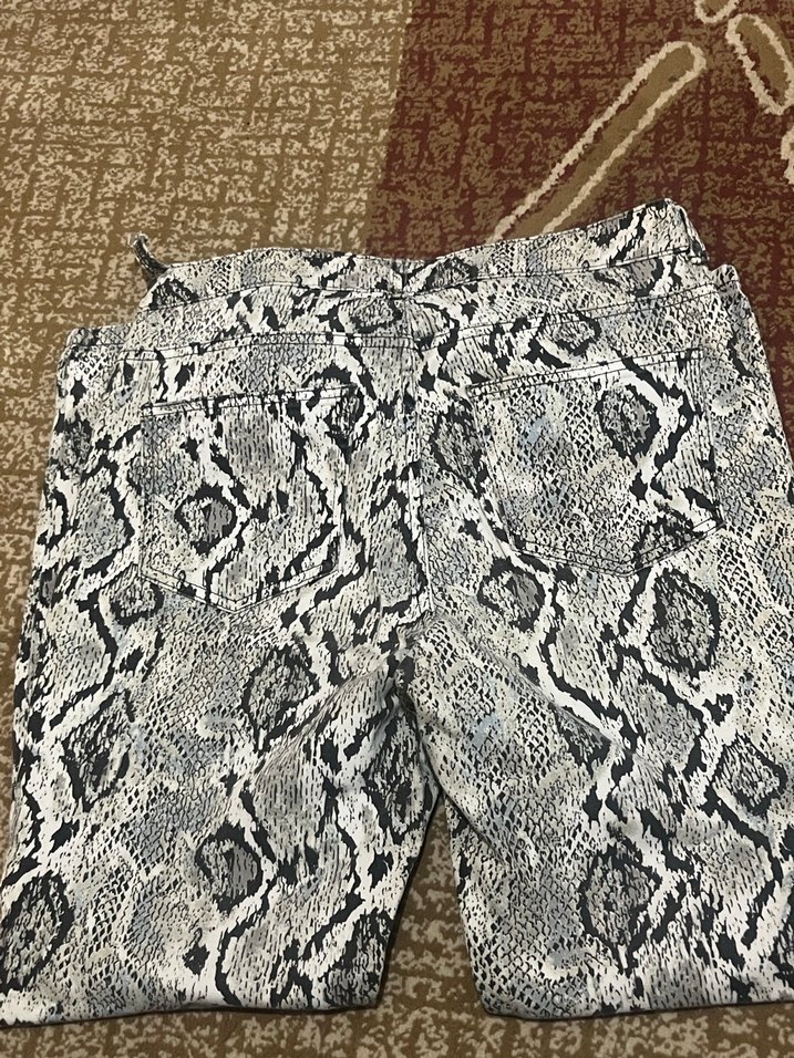 Yılan Desenli Kadın Kumaş Pantolon - Görsel 3