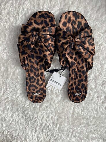 Zara leoparlı terlik