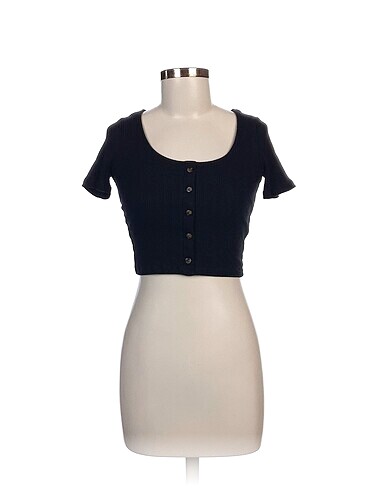 H&M T-shirt %70 İndirimli.