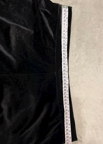 Siyah Süet Geniş Kesim Midi Pantolon - Görsel 4