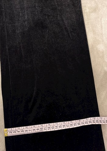 Siyah Süet Geniş Kesim Midi Pantolon - Görsel 2