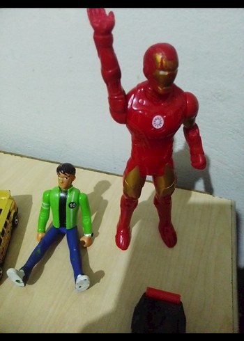 Renkli Aksiyon Figürleri ve Araba Seti - Görsel 2