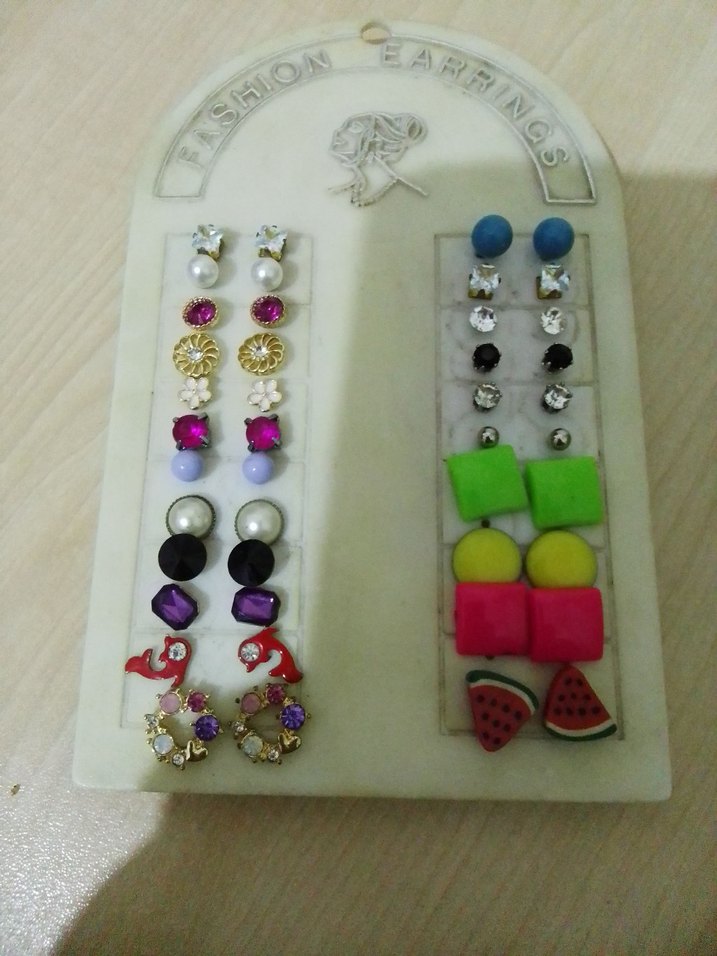 küpeler ve standı - Görsel 2