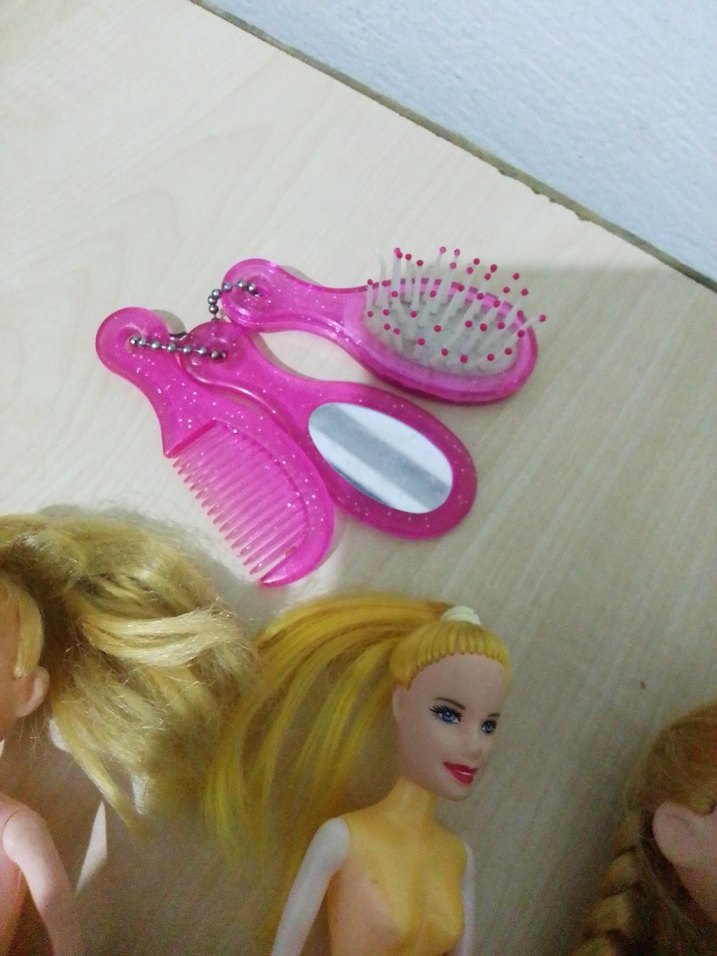 Pembe Elbiseli Bebek ve Aksesuarları - Görsel 3