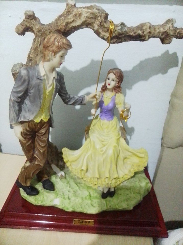 Renkli Bej Figürin Çift Heykeli - Görsel 4