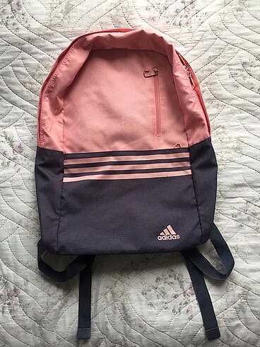 Adidas sırt çantası