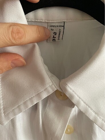 m Beden Zara mango İpekyol machka Massimo beyaz gömlek