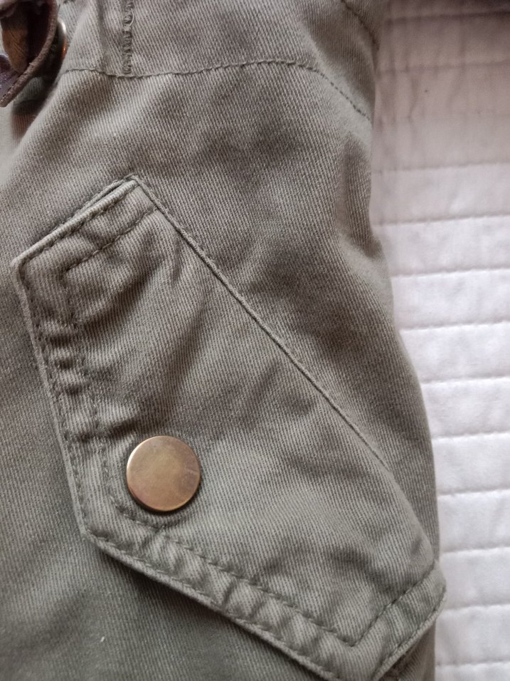 Haki Kapüşonlu Kürk Detaylı Kız Mont - Görsel 5