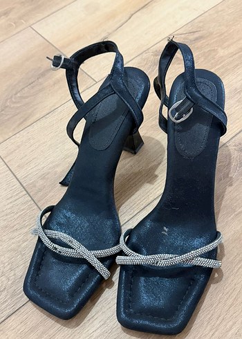 Siyah Yılan Desenli Stiletto Topuklu Kadın Ayakkabı - Görsel 3