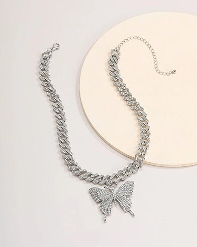 Bershka Kelebek Chain
