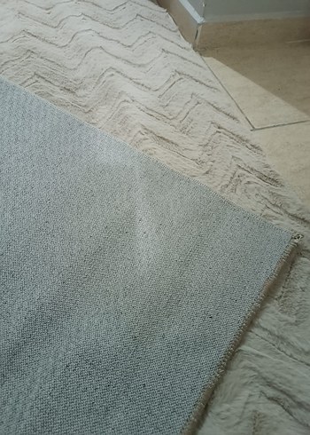 Gri ve krem rengi kaymaz taban halı - Görsel 3