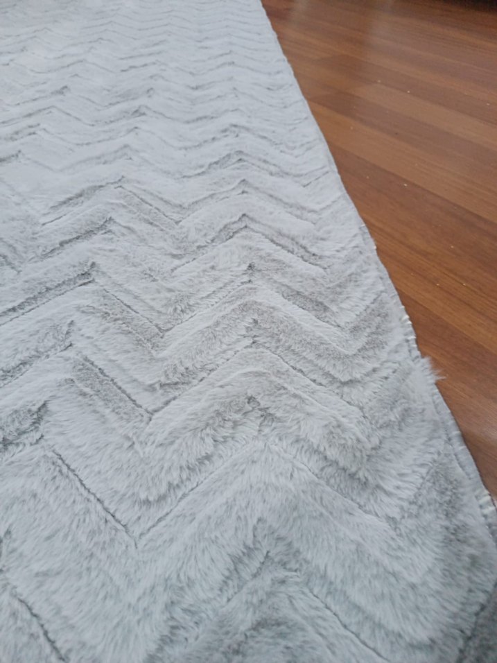 Gri ve krem rengi kaymaz taban halı - Görsel 5