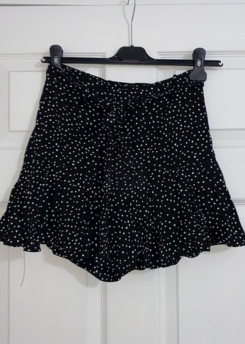 Zara Zara Puantiyeli Fırfırlı Mini şort etek