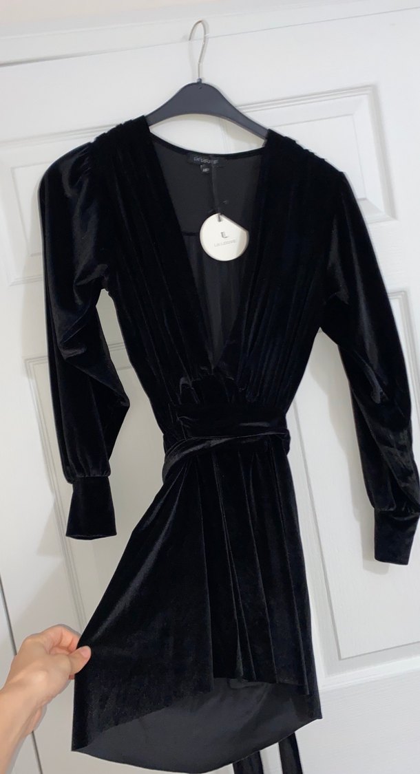 V Yaka Kemerli Uzun Siyah Kadife   Elbise - Görsel 2