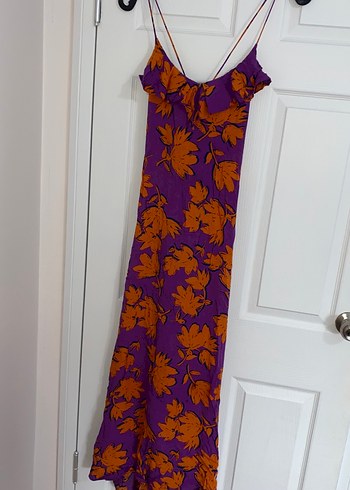 Mor Çiçek Desenli Uzun Askılı Elbise - Görsel 2