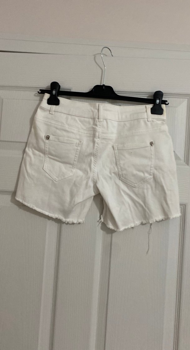 Beyaz Rahat Kesim Mini  Şort - Görsel 4