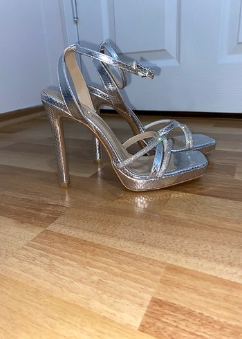 Gümüş Renkli Yılan Desenli platformlu Topuklu Ayakkabı - Görsel 10