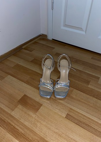 Gümüş Renkli Yılan Desenli platformlu Topuklu Ayakkabı - Görsel 8