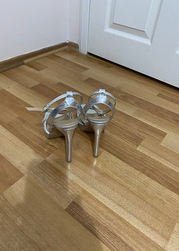 Gümüş Renkli Yılan Desenli platformlu Topuklu Ayakkabı - Görsel 6