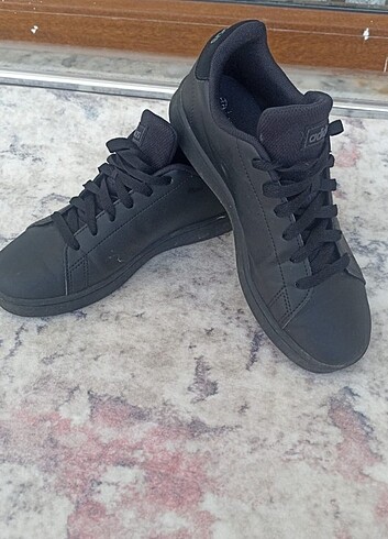 Adidas yenidir 