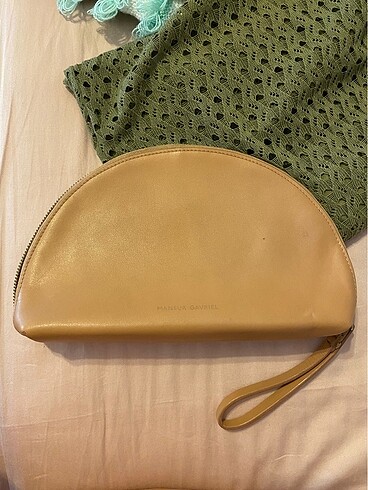 Mansur Gavriel yarım ay cluch