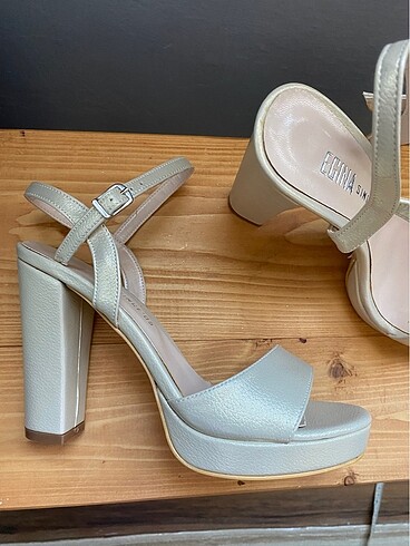 Platformlu dore ayakkabı - Görsel 2