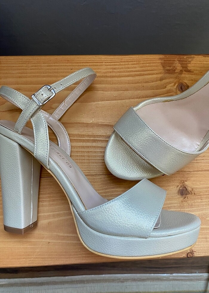 Platformlu dore ayakkabı - Görsel 3