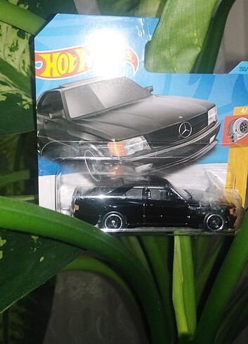 Hotwheels mercedes 560 sec amg