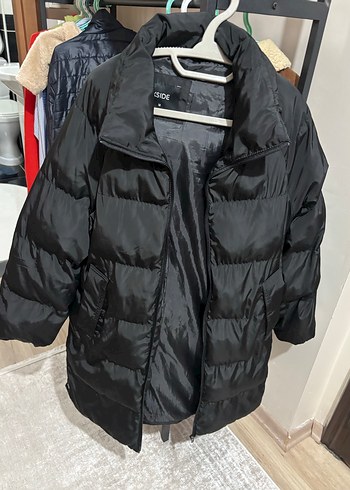 Siyah, Yüksek Yakalı diz üstü Kadın Kışlık Mont - Görsel 3