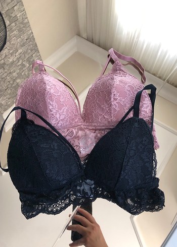 Siyah ve pembe bralet sütyen