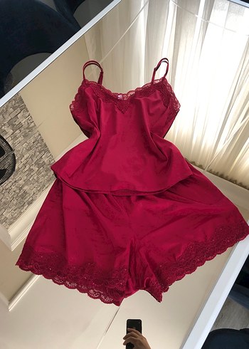 Suwen Bordo Dantelli Mini İp Askılı Kadın Pijama Takımı